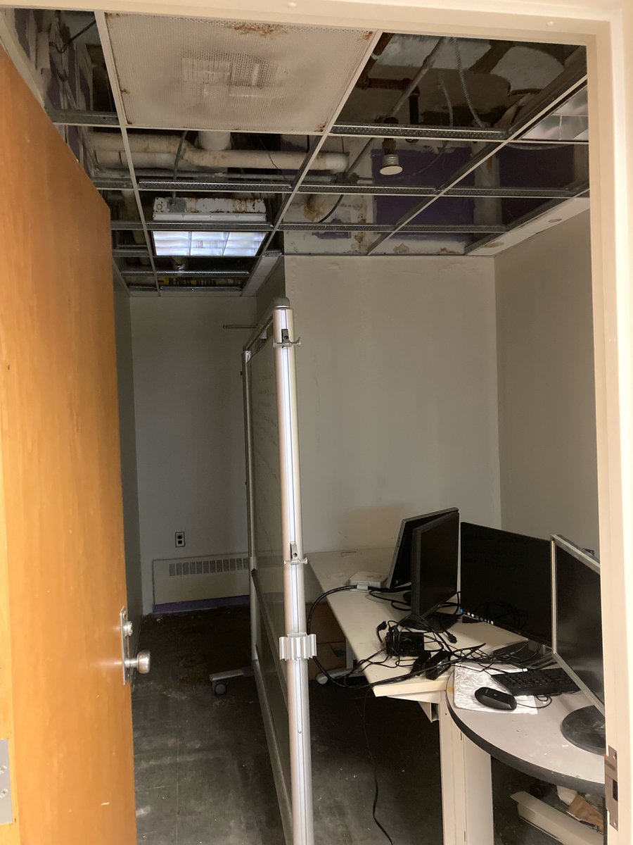 lr_zac's tweet photo. At MIT, an R1 research university holding $27.4 billion in stock market investments, social science and humanities grad student workers are consigned to far flung, windowless basements. Sometimes, our offices have features like these. https://t.co/VkDPMfze12