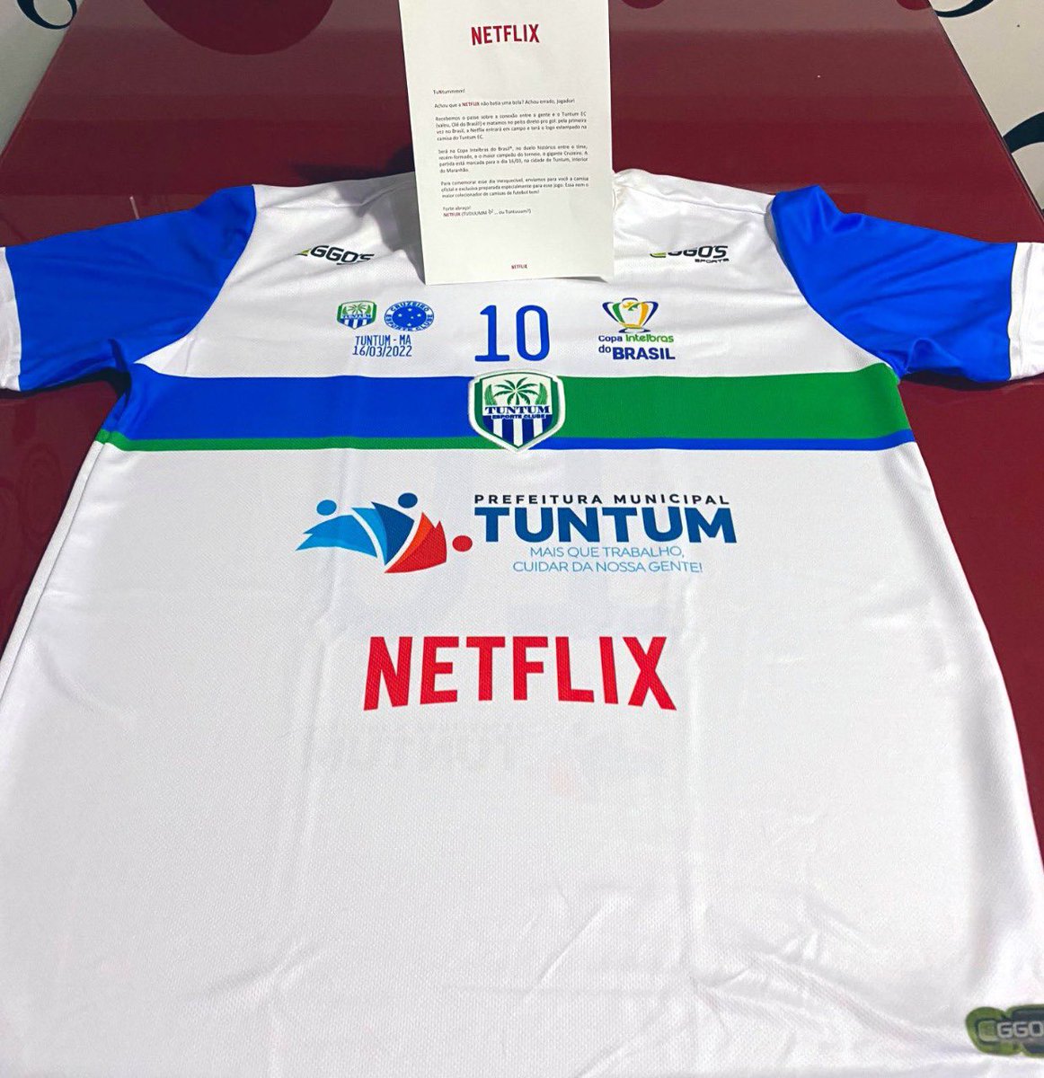 CuriosidadesBRL's tweet photo. A Netflix será patrocinadora do Tuntum para o jogo contra o Cruzeiro. 

Transmissão exclusiva do Prime Vídeo. https://t.co/tzvIy5usr4