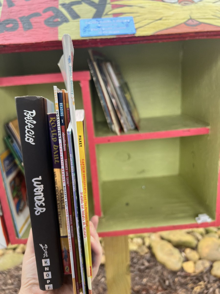 WESWildcatMC's tweet photo. We just added some book fair books to our WES Little Free Library! Come Grab a new book and drop one off that you have already read. #getCCSDReading @WoodstockEleme1 @WESWildcatMC https://t.co/sHvCZxHsRd
