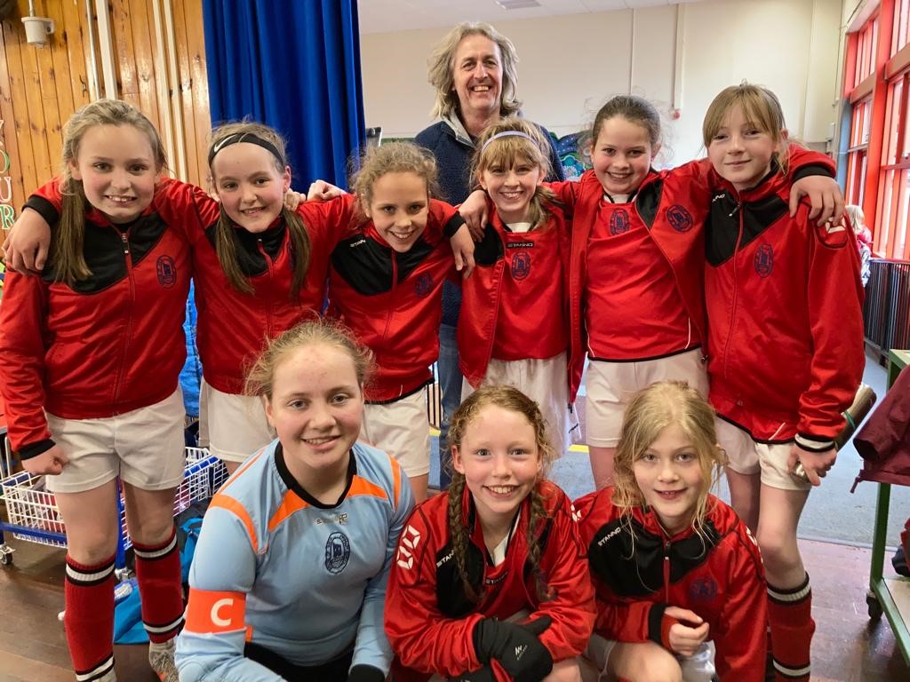 bowprimary's tweet photo. Wow! After a 20 year wait our girls won every game they played. Amazing! Team work is the dream work and look at how happy you are. Mr Barrett is a very proud coach. ⚽️⭐️⚽️⭐️⚽️
@onerensport https://t.co/OCa5R4lHtR