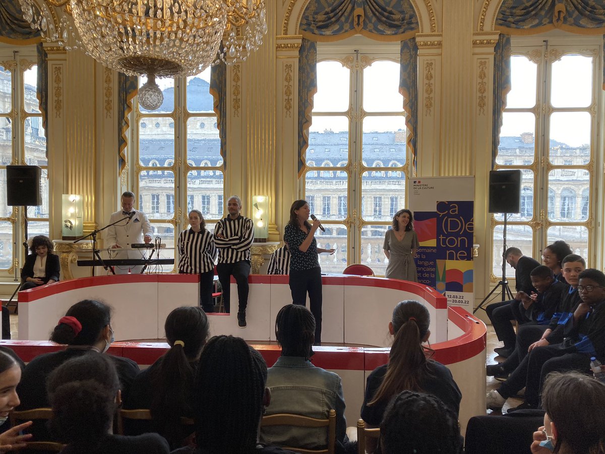 FondationCD's tweet photo. #CohésionSociale / Éléonore de Lacharrière, déléguée générale de la @FondationCD, remercie tous les partenaires pour l’organisation de ce beau #TrophéedImproCD. Bravo à tous !
 
#SLFF #DMDM #EAC @languesFR https://t.co/zQNjSue24L