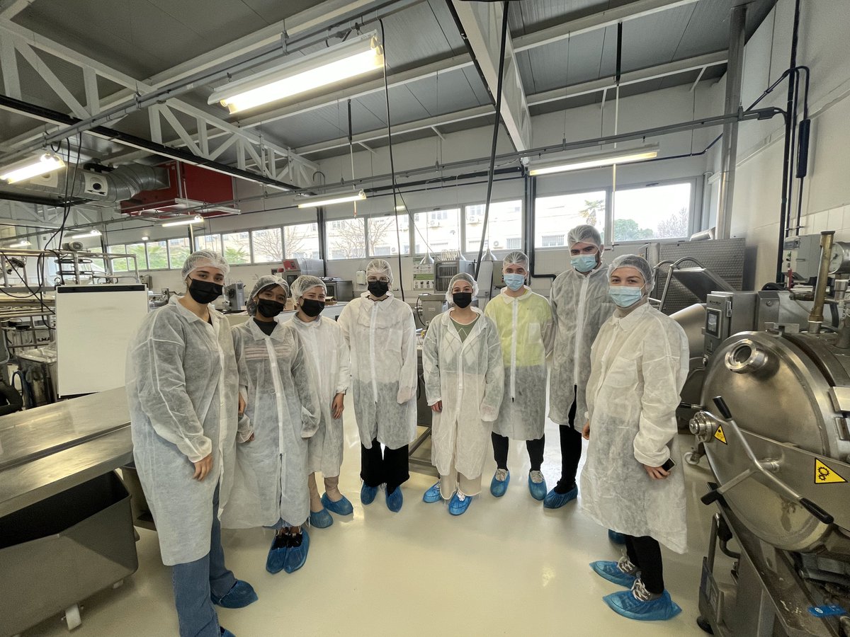 FVeterinariaUZ's tweet photo. Visitando la planta piloto con los alumnos de 2º del Grado de Dietética de Medac-Formacciona (@institutoMEDAC). Os deseamos lo mejor en vuestra carrera profesional y esperamos veros por aquí el año que viene! #ppcta
Formación Profesional 🤝 Universidad https://t.co/GyLq4NWsrL