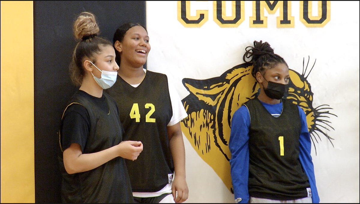KSTPSports (@kstpsports) on Twitter photo Seniors <a href="/ronniep134/">ronnie porter</a>, <a href="/AsberryKaylynn/">Kaylynn Asberry</a> & <a href="/JadaJames42/">Jada James</a> are 4-year starters for <a href="/ComoPark_HS/">Como Park Sr. High</a>, and helped earn the program's 2nd-ever trip to State Girls Hoops.
<a href="/ChrisLongKSTP/">Chris Long</a> chatted w/ the <a href="/ComoGirls/">Como Park Girls Basketball</a> trio ahead of today's State opener.
kstp.com/minnesota-spor…
<a href="/londa214/">Olonda England</a> | #MSHSL Seniors <a href="/ronniep134/">ronnie porter</a>, <a href="/AsberryKaylynn/">Kaylynn Asberry</a> & <a href="/JadaJames42/">Jada James</a> are 4-year starters for <a href="/ComoPark_HS/">Como Park Sr. High</a>, and helped earn the program's 2nd-ever trip to State Girls Hoops.
<a href="/ChrisLongKSTP/">Chris Long</a> chatted w/ the <a href="/ComoGirls/">Como Park Girls Basketball</a> trio ahead of today's State opener.
kstp.com/minnesota-spor…
<a href="/londa214/">Olonda England</a> | #MSHSL