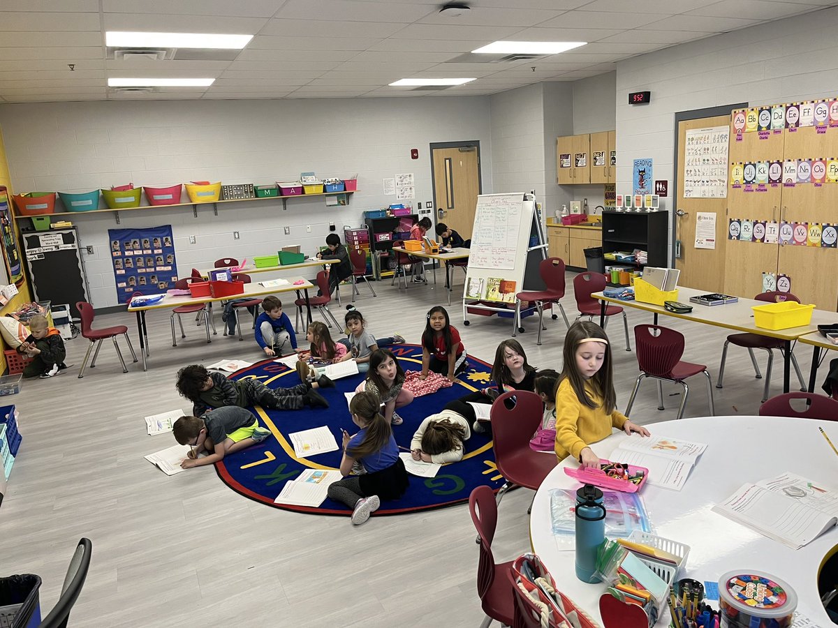 Today <a href="/plainviewElem/">Plainview Elementary School</a> we are writing about how people enjoy trees when they play in the leaves. These kinders are becoming great writers and illustrators. #otterlyAwesome #excellenceIsInPlainview
