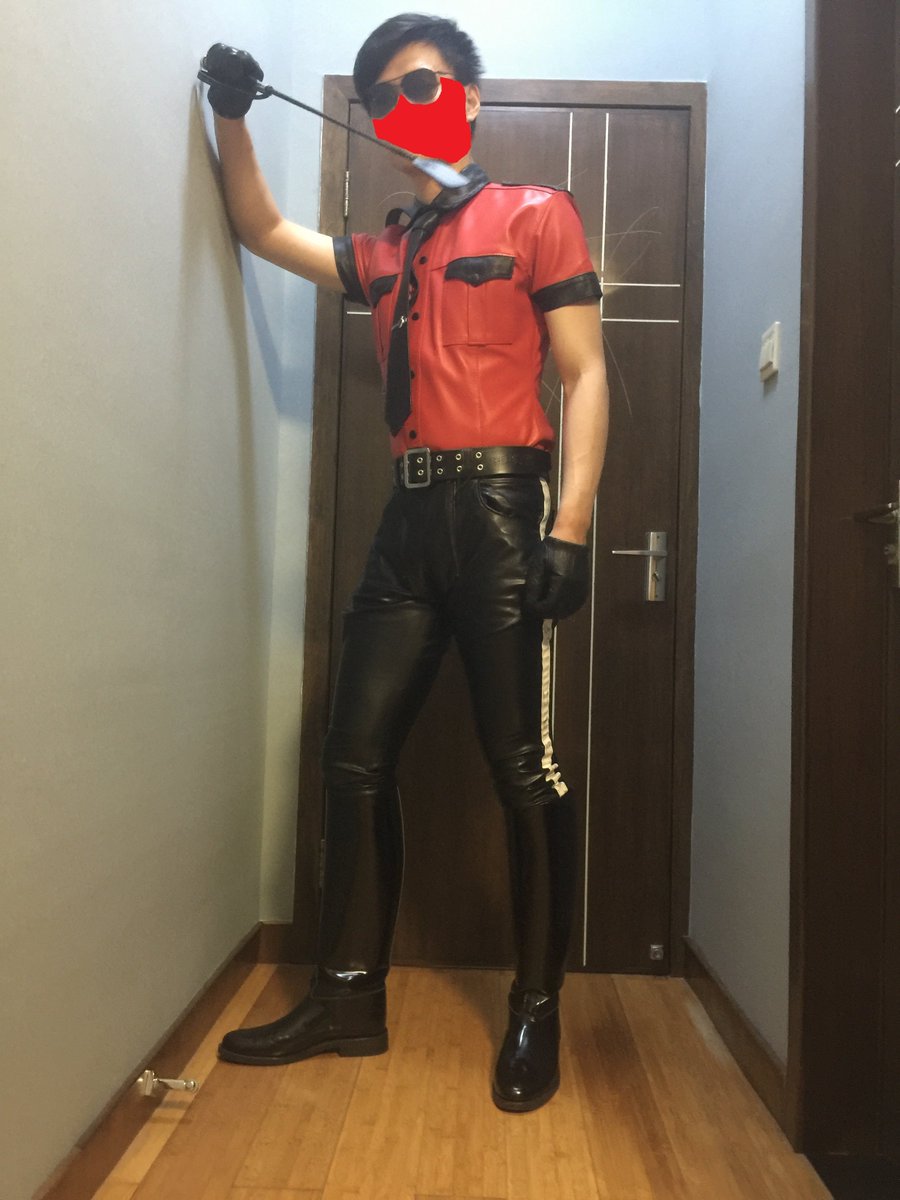 LeatherEmperor's tweet photo. I need one Battle Steed under crotch between my legs!
朕的胯下缺一匹战马! https://t.co/1hmZBelRaD