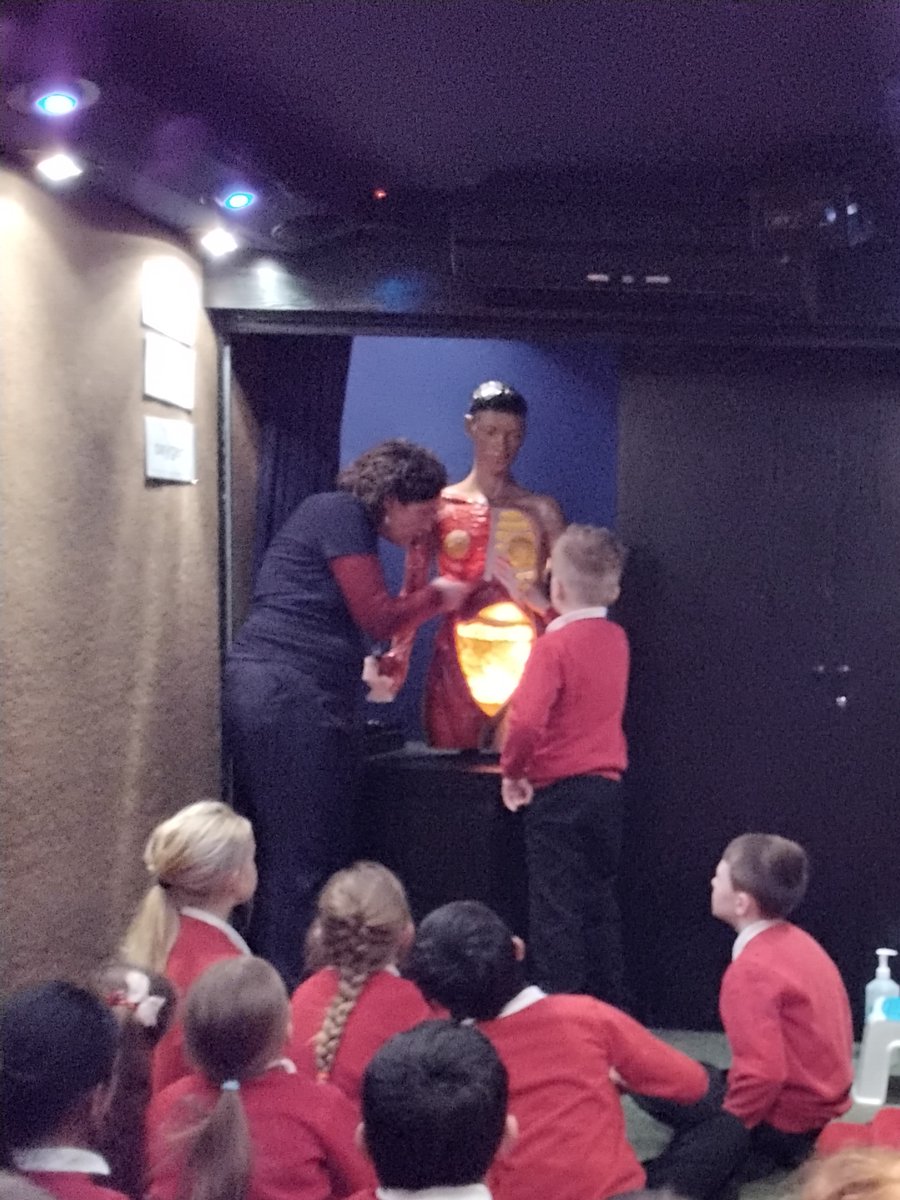 Guyhirnschool's tweet photo. Marriott children had a wonderful experience on the Life Bus, learning about the body, medicines and drugs. #BritishScienceWeek2022 #lifebus #marriottclass #guyhirnprimaryschool https://t.co/WqjrUbJzqi
