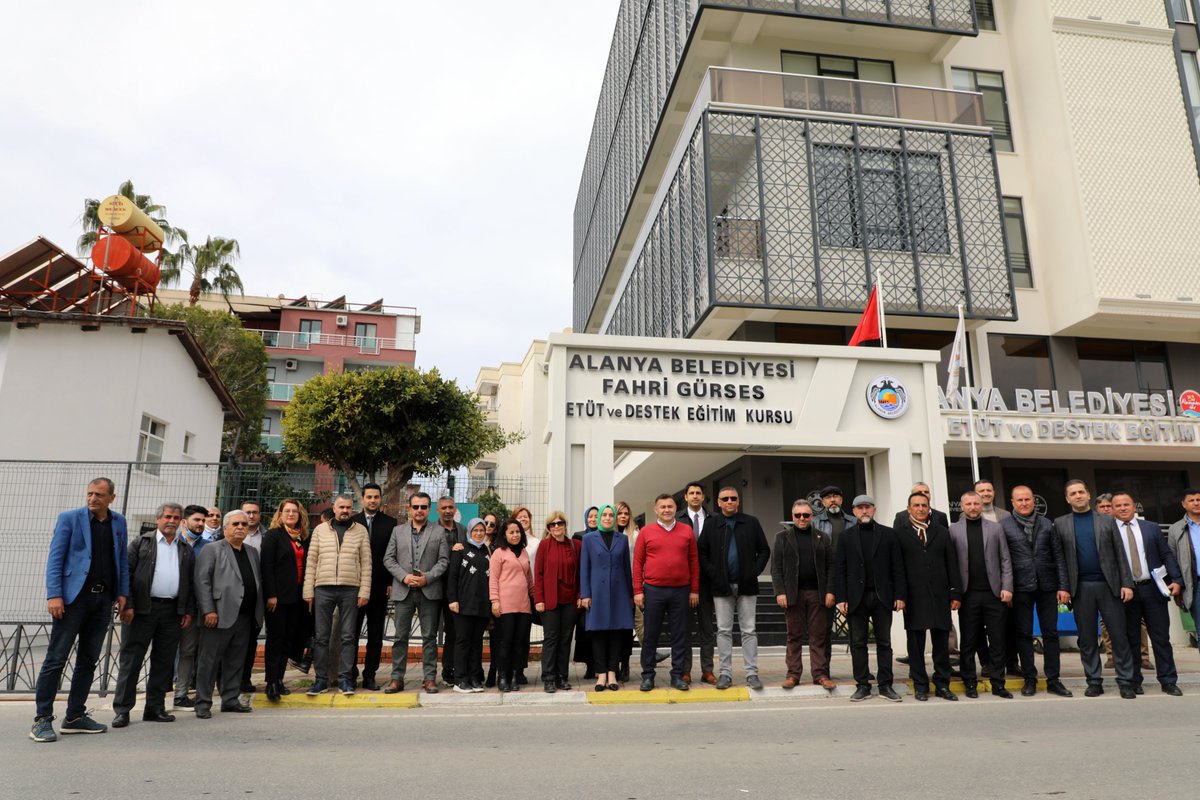 AdemMuratYucel's tweet photo. 1- Meclis üyelerimiz ve basın mensubu arkadaşlarımızın katılımlarıyla, Alanya merkezde hizmete kazandırdığımız ve yapımı devam eden 17 projelerimizde incelemelerde bulunduk.

#üretkenbelediyecilik https://t.co/BcSUCMiTkW