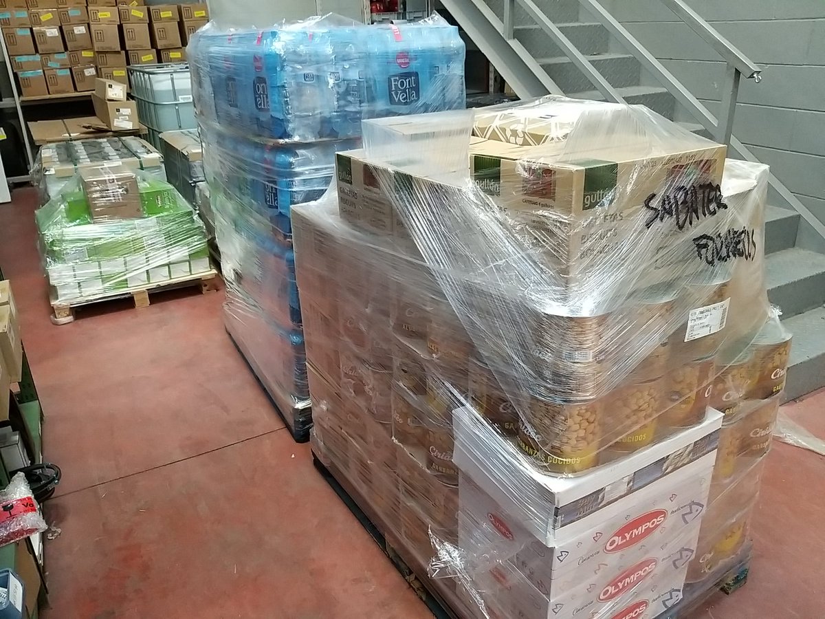 laFOEG's tweet photo. Seguim amb la recollida d'aliments i materials de primera necessitat per Ucraïna.
Volem agrair a @CampinginGirona, #Spinreact, #GrupMorera, #AECPA, @Choco_Torras #ForpasGastronomia per la vostra col·laboració.
Tenim el magatzem ple d'aliments i materials de primera necessitat. https://t.co/iqywLSrKhu
