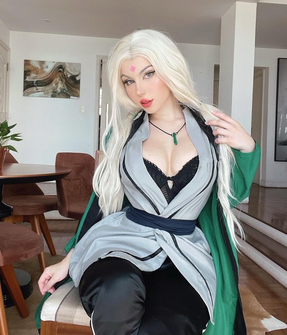 More Tsunade from Naruto cause I loved this cosplay 😆❤️ https://t.co/RLCaJ4kHz3<a href="/tag/spy_family"class="tags"><span>#spy_family</span></a>