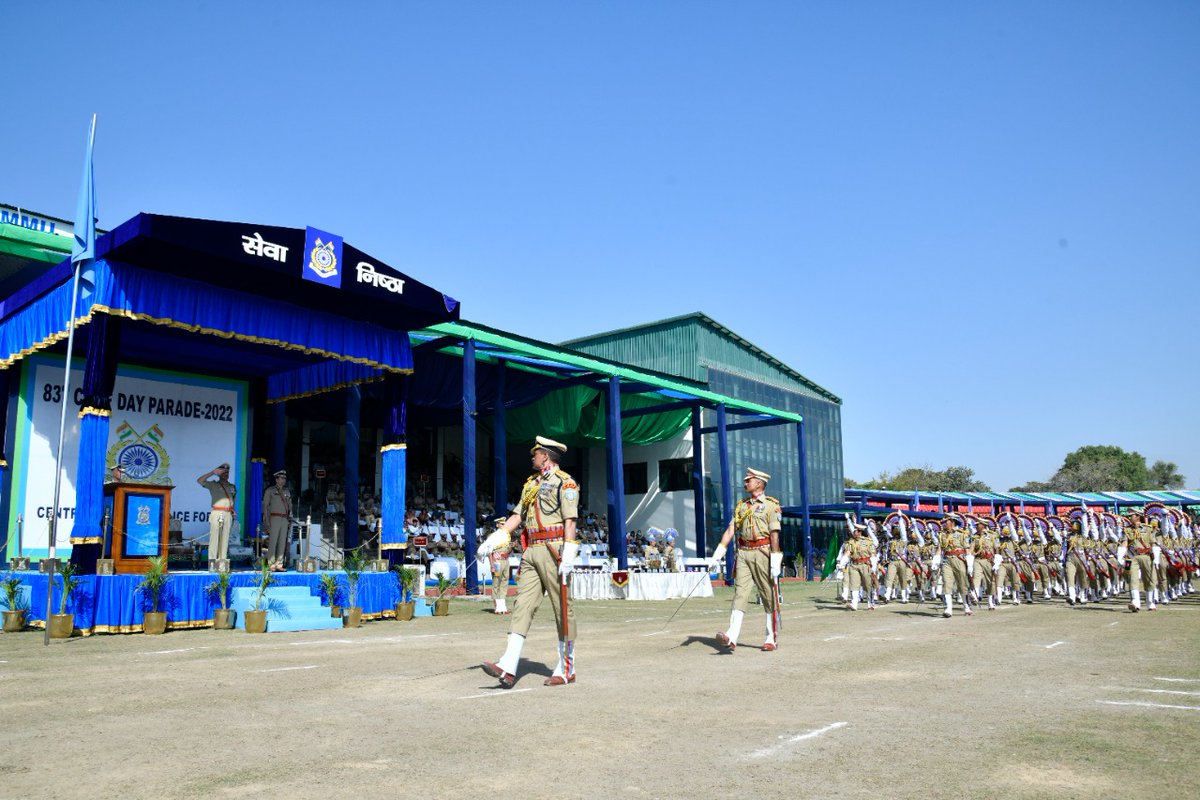 crpfindia's tweet photo. Sh. Kuldiep Singh, DG #CRPF took salute of the impeccable DG's Parade at Jammu. This parade harbingers the #CRPFDay celebrations to be held on 19th March. It is for the first time that the #CRPFDay parade will be held at Jammu. https://t.co/Jcz3o2UpOQ