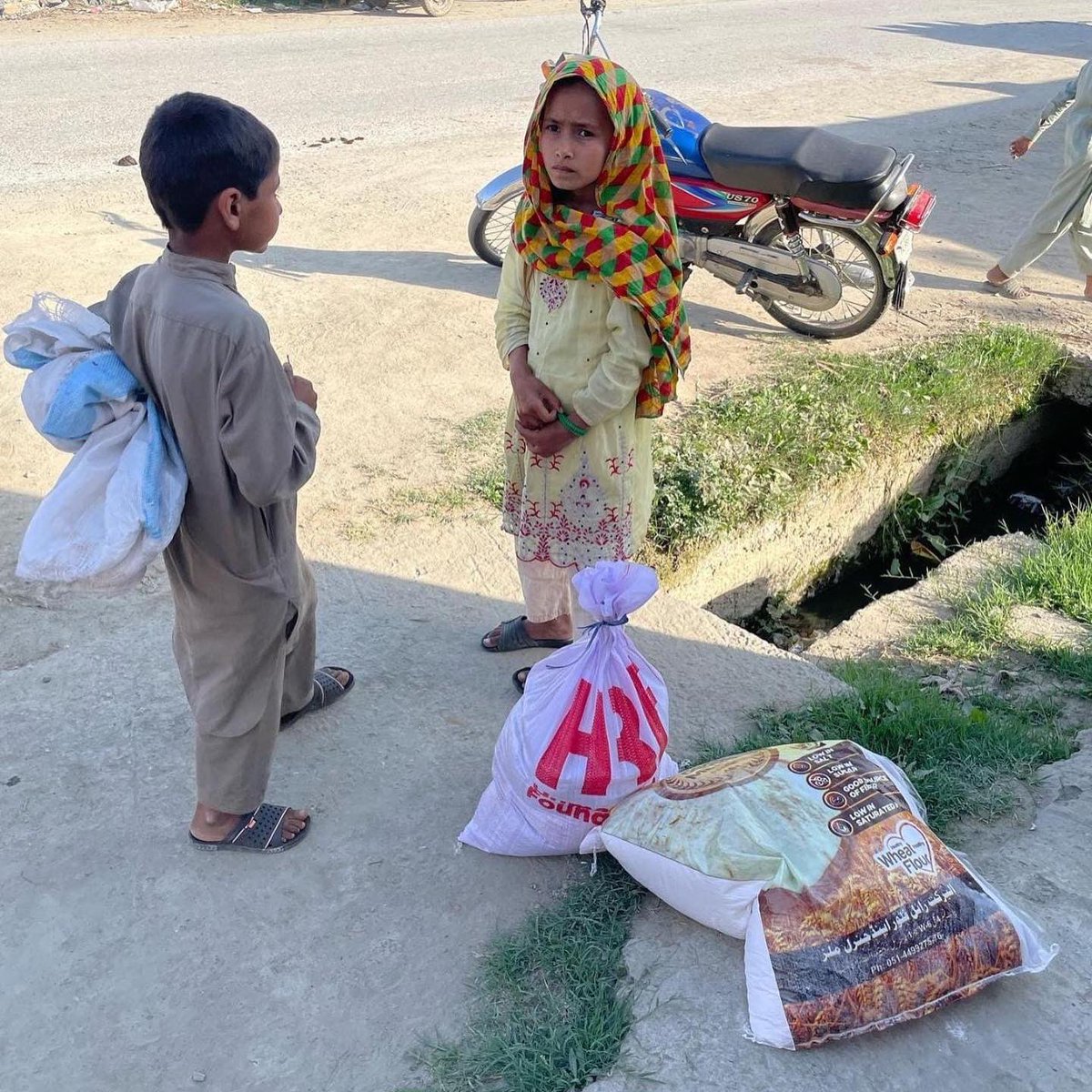 Human Relief Foundation tweet media