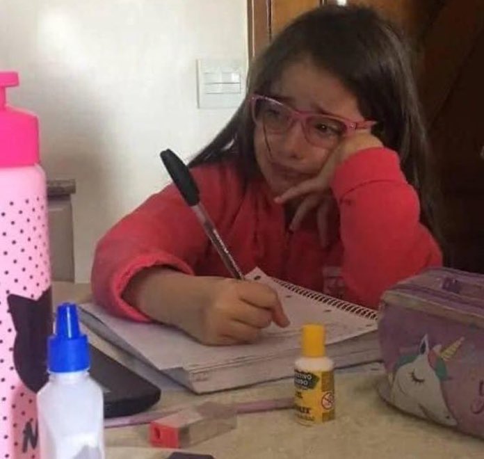 PopTrendsx's tweet photo. procrastinar  ➔ ficar triste pq procrastinou ➔ n conseguir fazer nadaa https://t.co/R7pp9Vfkit