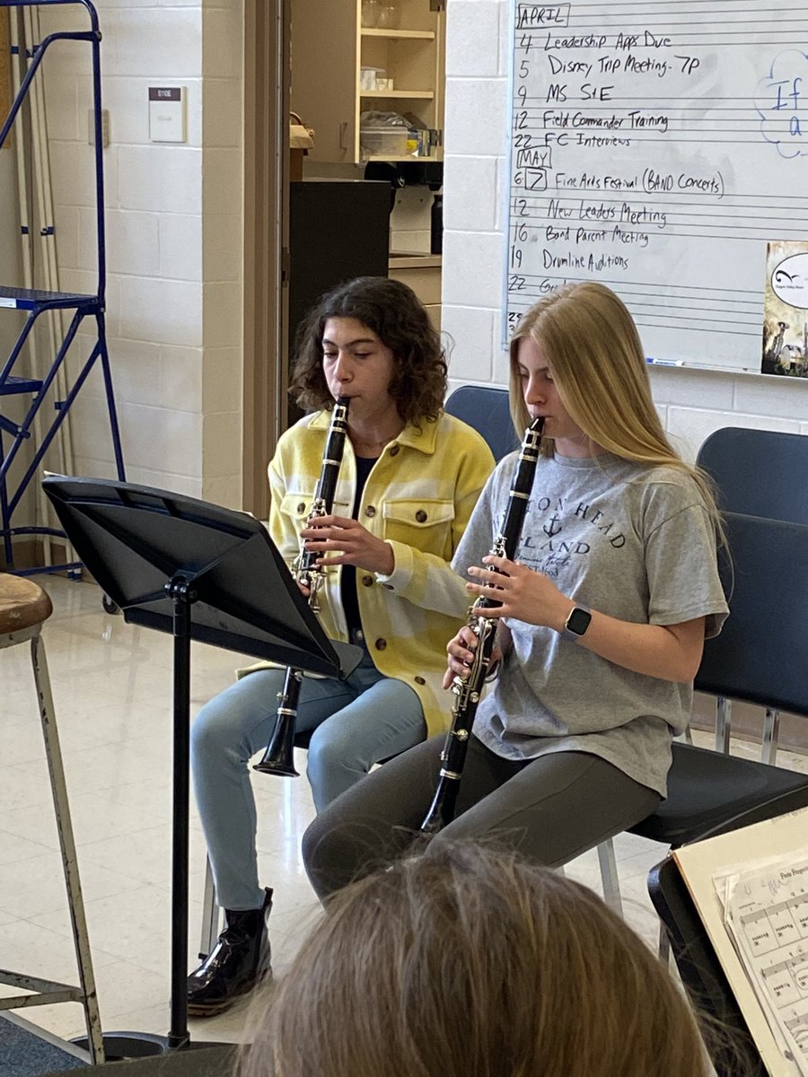 CFEVSBand's tweet photo. The 8th grade band had some fun performing in chamber groups with one another yesterday! #cfevscourage @CFMusicLovers @Chagrin_Schools https://t.co/tP02OgaFYu