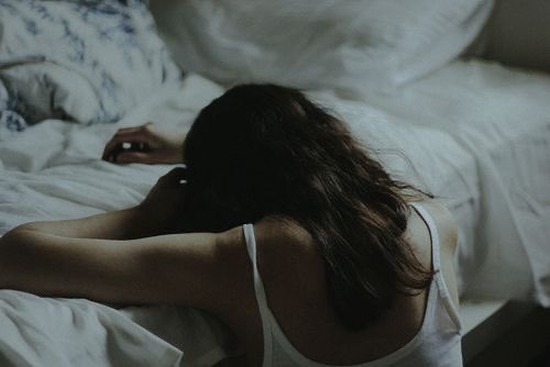 : Who hurt you?
: My own expectations.

- ใครทำร้ายเธอ
- ความคาดหวังของฉันเอง..