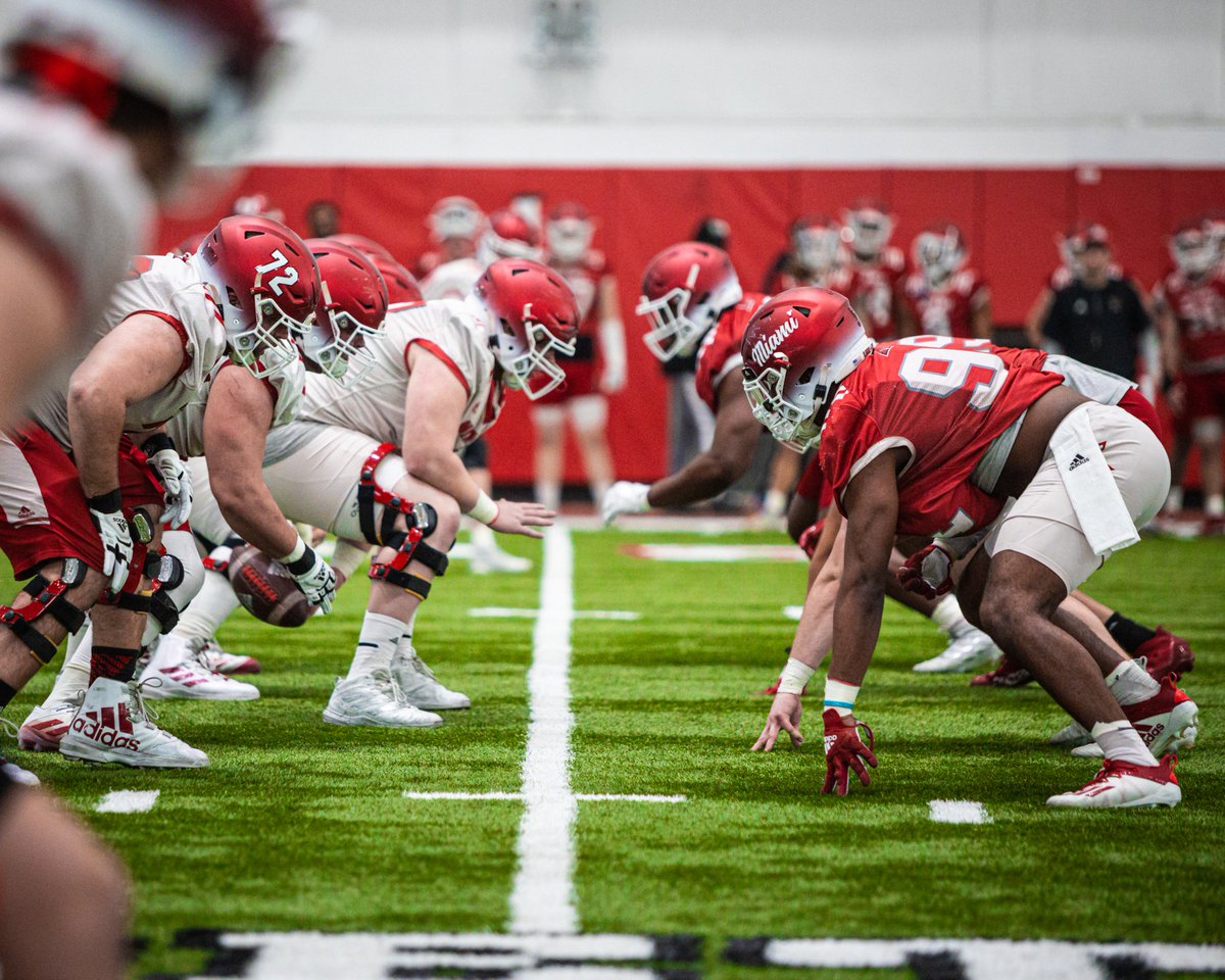 MiamiOHFootball's tweet photo. Practice 3⃣ loading...

SMART. TOUGH. TOGETHER. 

#RiseUpRedHawks |🎓🏆 https://t.co/MVkv0h3rGZ