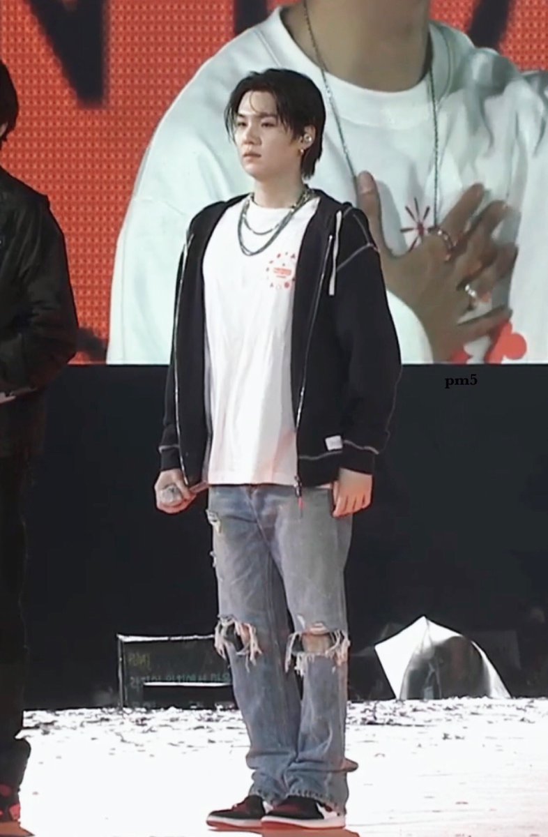 yooncatfiles's tweet image. my favourite sims character #suga