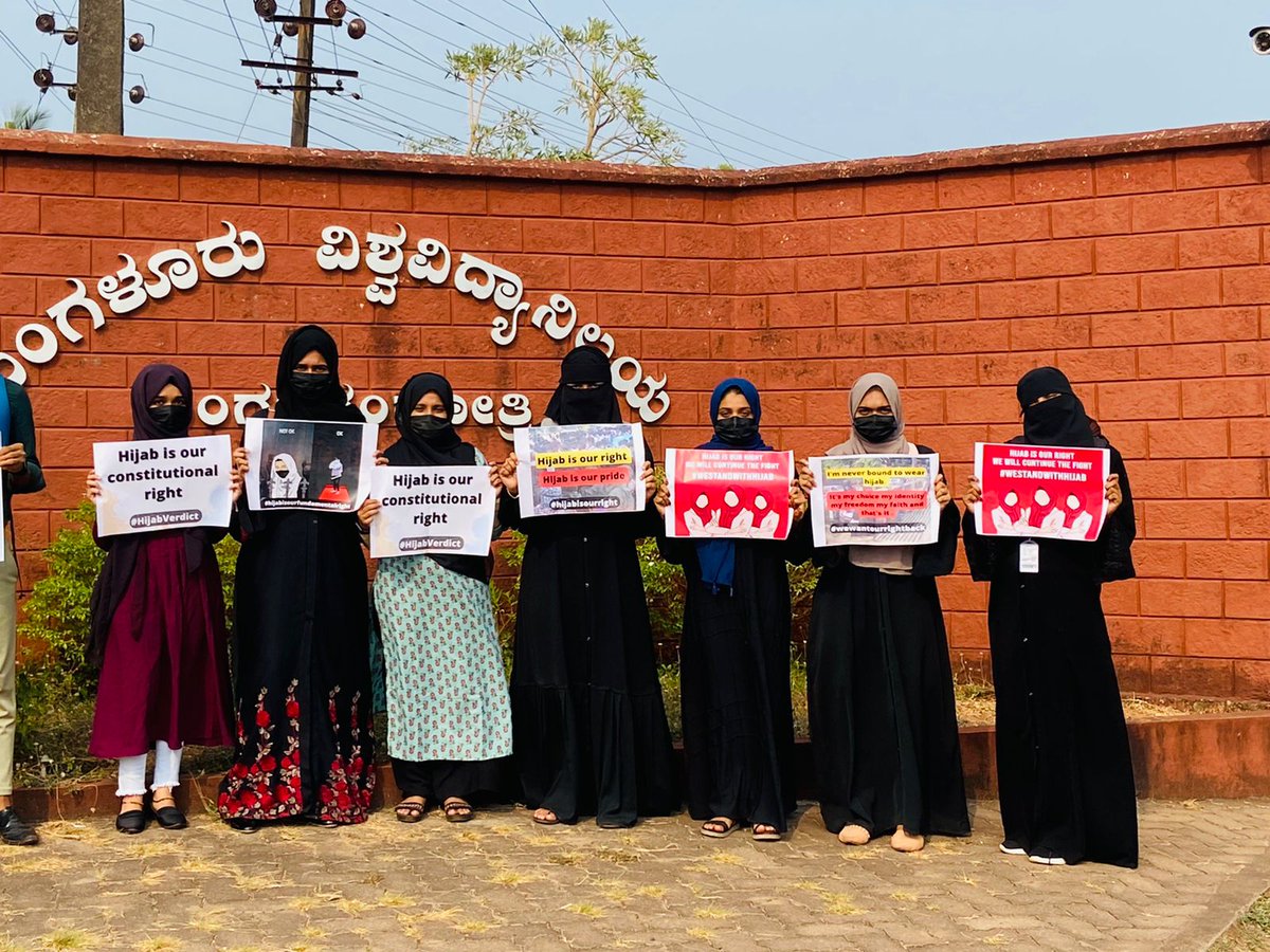 FayazSulthan2's tweet photo. ಅನ್ಯಾಯದ ತೀರ್ಪು ಬಲವಂತವಾಗಿ ಹೇರಿದರೆ ಅದು ಸರ್ವಾಧಿಕಾರಿ ಧೋರಣೆ. ಯಾವುದೇ ಕಾರಣಕ್ಕೂ ಒಪ್ಪುವಂತಹದ್ದಲ್ಲ.
#HijabMovement
#KarnatakaBandh https://t.co/8NaOLa6kj0