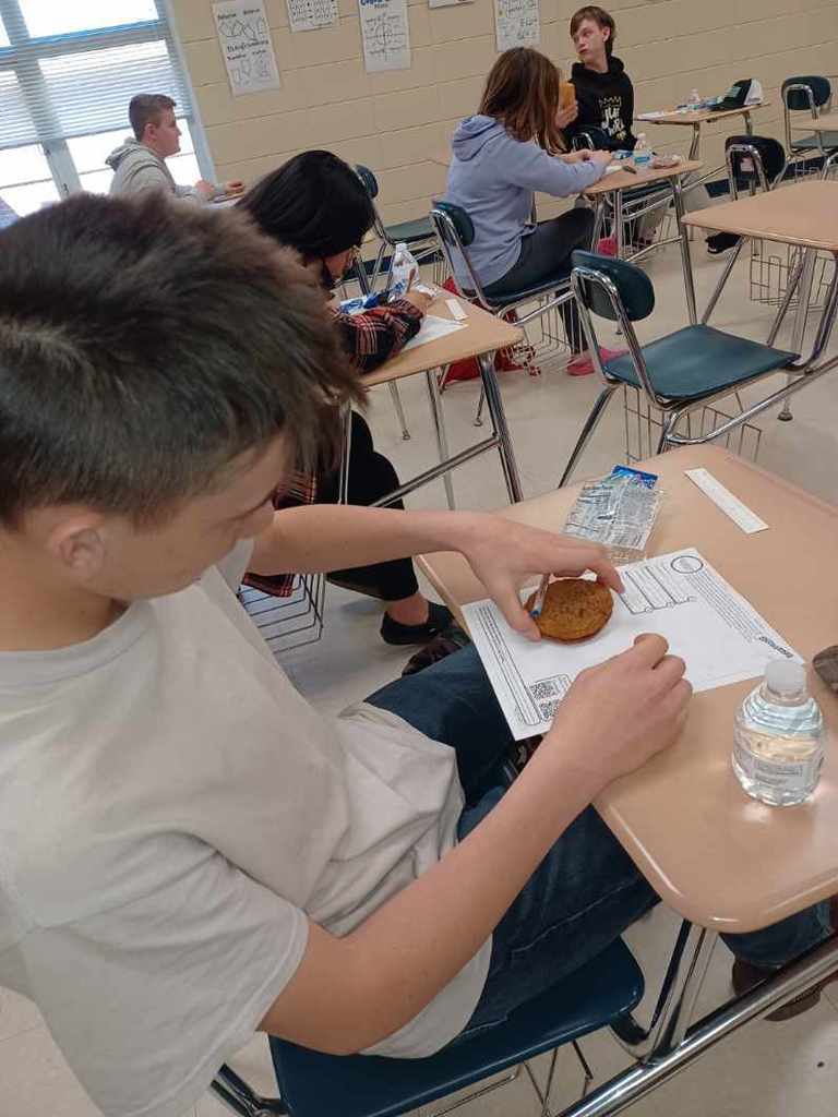 pmssparks's tweet photo. It's Pi Day! 3.14.22 #sparkpride #sparklearning #sparkfun https://t.co/4Jler1NUO4