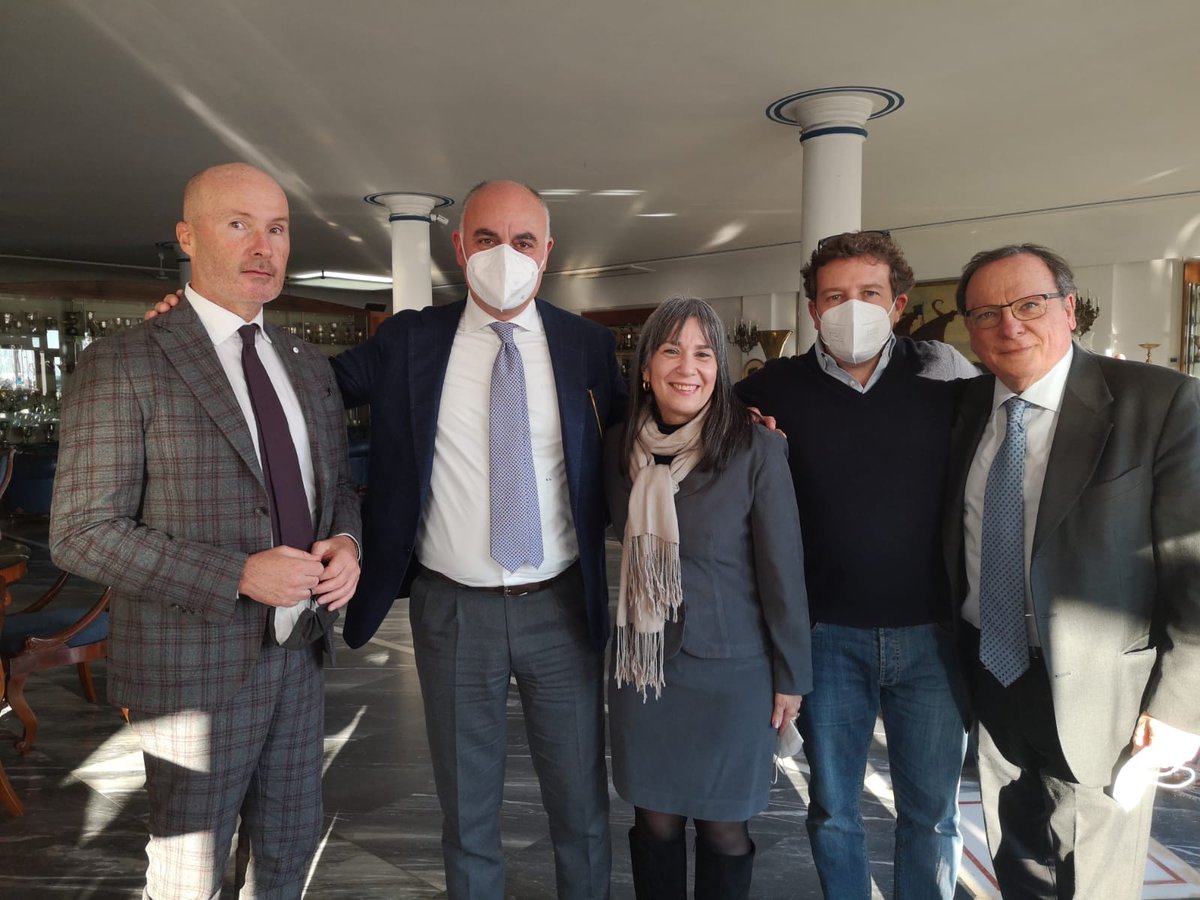 Encuentro con el Ingeniero Raffaele Scognamiglio y el Doctor Giuseppe Pacilio de Control Point Health. Intercambiamos sobre avances en el sector de la salud en #Cuba