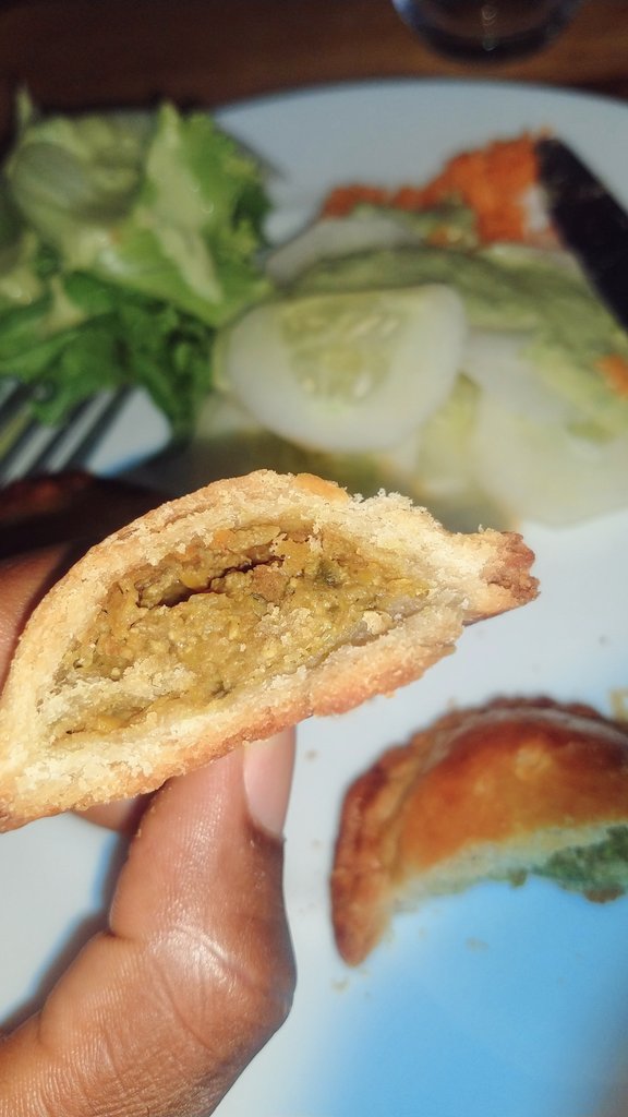 fursyy's tweet image. Mini round shaped pies #pidaypie to celebrate this special #piday2022, with @PiCoreTeam #PiNetwork  🎉 🥂