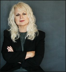 PurdyBooks's tweet photo. #Writing Critiques: How thin is your literary skin?  https://t.co/kZ8ICdsPWm #selfpublishing #writercommunity #writingadvice #writingtips https://t.co/UuCJXXUAjU