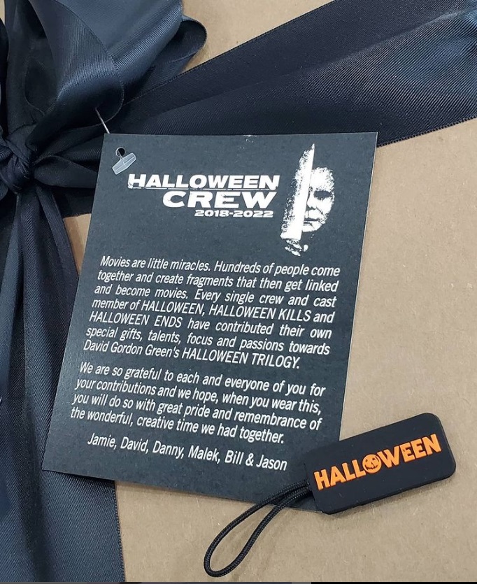 CinematizandoOf's tweet photo. Essa foto foi compartilhada por Christopher Nelson, designer de efeitos visuais do filme Halloween Ends. Junto com ela, tivemos também o anúncio do fim das gravações.

#Halloween #HalloweenEnds #ChristopherNelson https://t.co/XEhgbohJPM