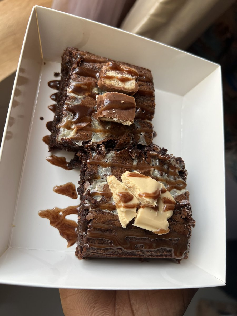 Mistybrowniess's tweet photo. Misty brownies
.
.
.Box of 2 N1000
.Box of 3 N1500
📍kaduna https://t.co/CBCvspXHO9