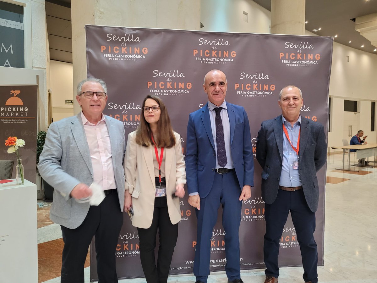 antoniomunozsev's tweet photo. Un año más #SevilladePicking consigue reunir en la ciudad a empresas del sector de toda España. Enhorabuena por esta iniciativa que contribuye a reforzar a #Sevilla como destino gastronómico. https://t.co/HsANnNCtfa