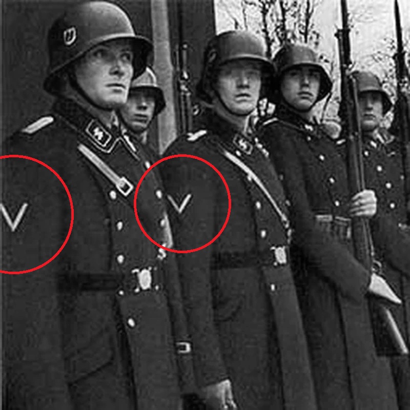 Московиты, ваши диды на палках вертятся в гробах. Не забудьте 9 мая нарядить хуйла в китель СС