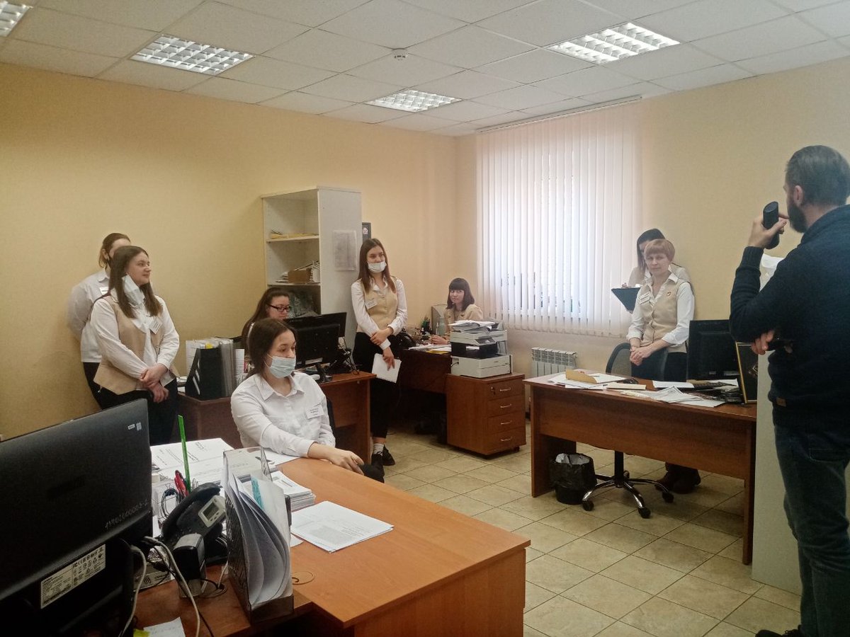 Состоялась рабочая встреча представителей МКУ "Специализированная служба по вопросам похоронного дела в городе Дубне Московской области" и сотрудников МКУ "МФЦ города Дубны", целью которой было повышение квалификации специалистов МФЦ.