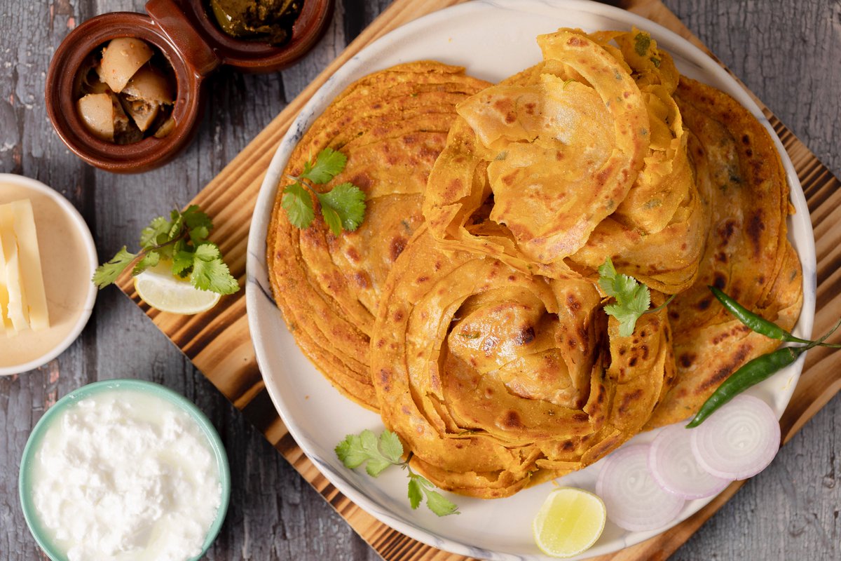 ChefKunalKapur's tweet photo. Kal ka apka breakfast sorted banao meri new recipe Masala Laccha Paratha. 

Recipe yeh lo ji 💁🏻‍♂️https://t.co/XnuymfZT42

#masalalacchaparatha #paratharecipe #lacchaparatha #flatbread #layeredparatha #breakfastrecipe #lunchrecipe #kunalkapurecipe #chefkunal #chefkunalkapur #snack https://t.co/DvOAH0NG23
