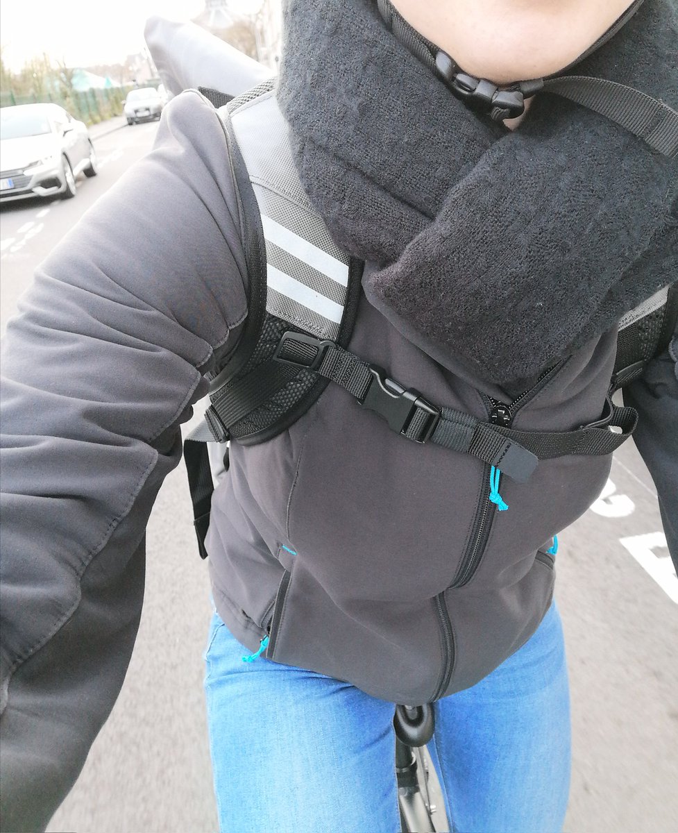 #sellefie du lundi (le traditionnel) ☀️
Toujours du soleil, une température agréable, des sourires sur le trajet. Une nouvelle semaine est lancée, bonne semaine ! 🥰 #vélotaf