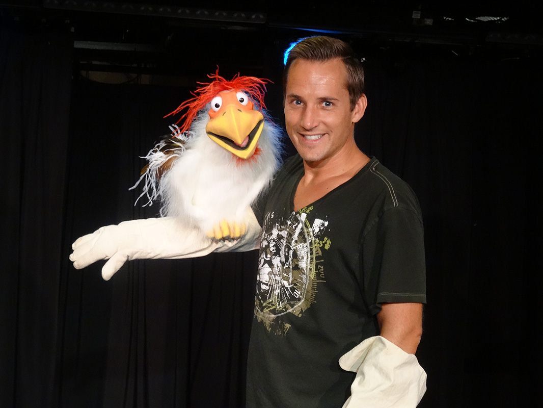 BirdinHandNews's tweet photo. Think you’ve met all of Ryan’s friends? Think again! Come out and meet Randy the Rooster, joining the cast with new songs and a farm-fresh perspective on Lancaster County. Opening April 9. For tickets call (717) 768-1568 or reserve online at https://t.co/7n4PLca3x0 https://t.co/arFAG3nLHi