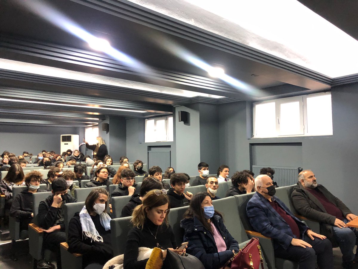 Fener_Bahce_AL's tweet photo. Hamdullah Suphi Bey'in kürsüden okuduğu, Atatürk'ün "Bu marş, bizim inkılabımızın ruhunu anlatır" dediği İstiklal Marşı, 12 Mart 1921 tarihinde kabul edildi. Programın hazırlanmasında görev alan öğrencilerimize, Ergün Turhan ve Güvenç Anıler Bek öğretmenlerimize teşekkür ediyoruz https://t.co/ART8fdnKsx