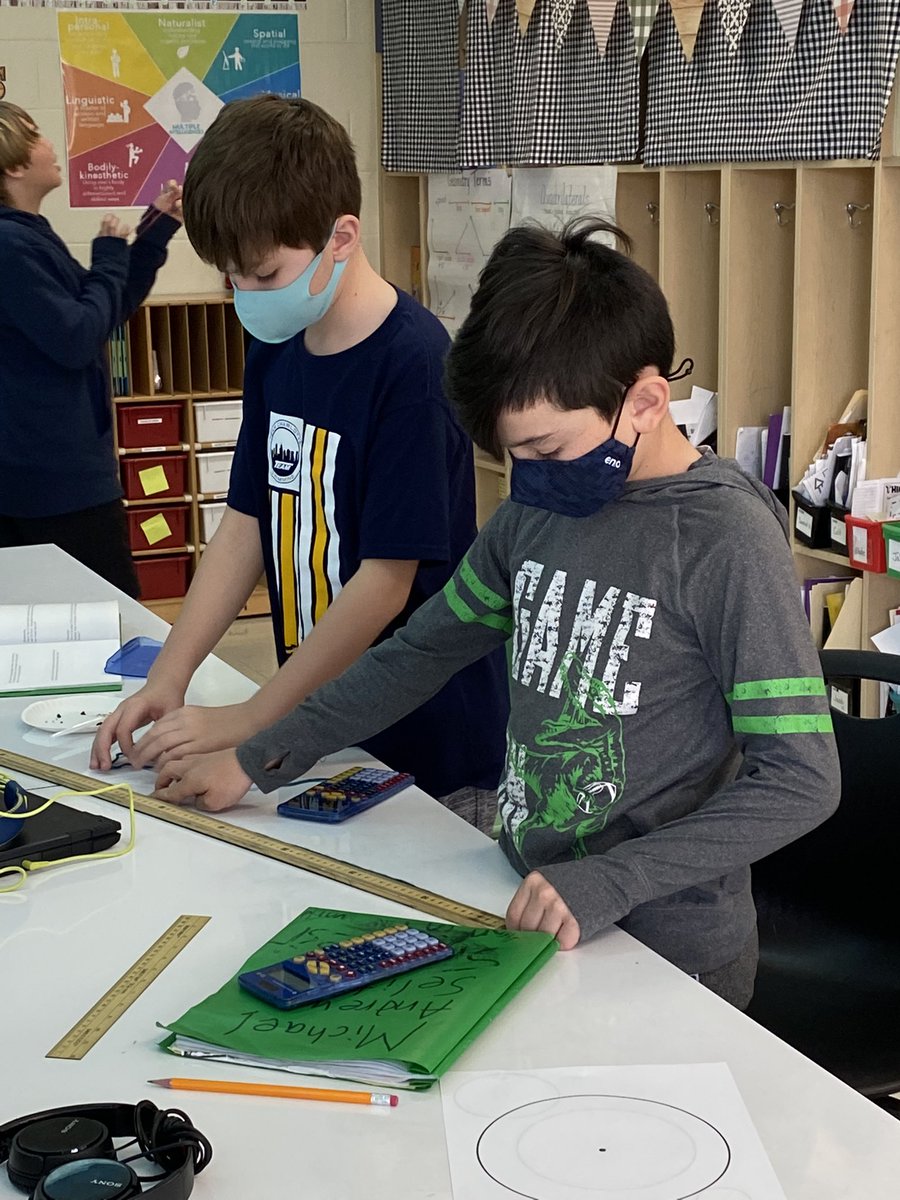 tvassil18's tweet photo. Ss investigate pi on Pi Day @WesternUnionES @AGHoulihan #PiDay #mathisfun https://t.co/XiEUDoU7y6