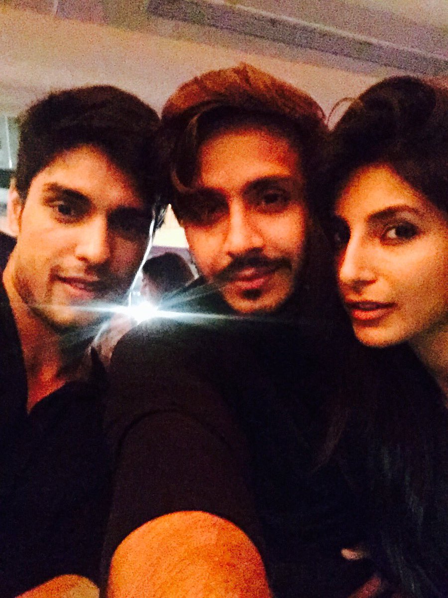 WorshipLockLyle's tweet photo. That day when we all were on fire these two pics came like a breath of fresh air #ParamSingh #HarshitaGaur #AnkitGupta #ParSh #ParShAnki ❤️❤️❤️❤️❤️ https://t.co/hZBWMudMsI