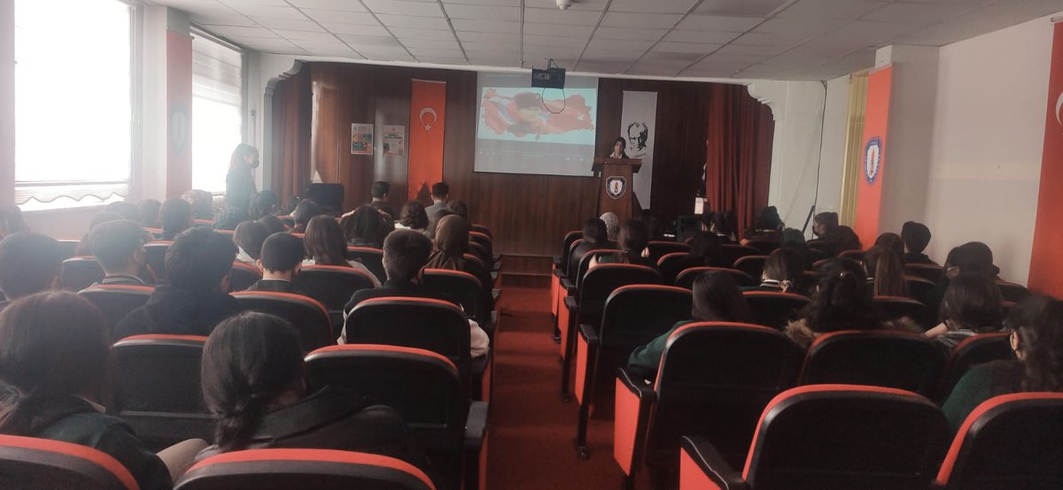 TokiLisesi's tweet photo. *12 Mart İstiklal Marşı'nın Kabulü ve Mehmet Akif Ersoy'u Anma Günü* programı kapsamında  düzenlediğimiz  etkinlik._Allah bu millete bir daha İstiklal Marşı yazdırmasın'_ *Mehmet Akif Ersoy* @yuksekova_mem @YusufAtael https://t.co/nrfdKrjee0