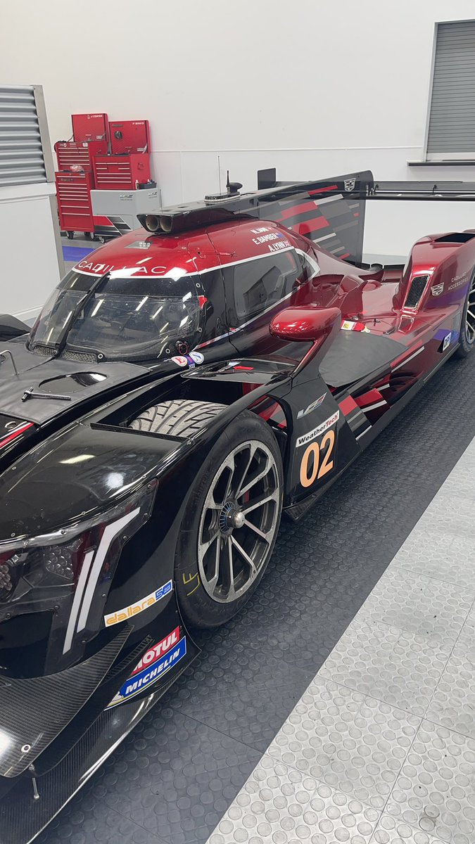 New adventure this weekend🙌 🇺🇸 
Am excited to join @earlbamber and @alexlynnracing and the whole Cadillac Chip Ganassi @CGRTeams crew for the famous 12 Hours of Sebring race! Very cool opportunity to run with this group and such an iconic team! @IMSA