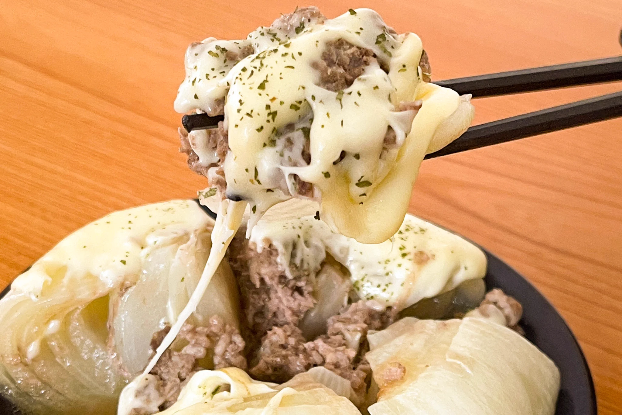 玉ねぎ好きに是非！「チーズとろける丸ごと肉玉ねぎ」