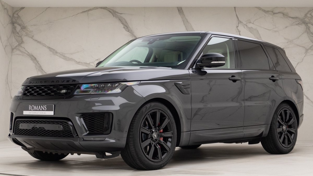 RomansCars's tweet photo. One of the benefits of a new model on the horizon is that lots of people look to move on their old one meaning we've got some great new Range Rover stock. #NoWaitingLists #NoPremiums #PerfectStopGap https://t.co/5vYt3i3x9q