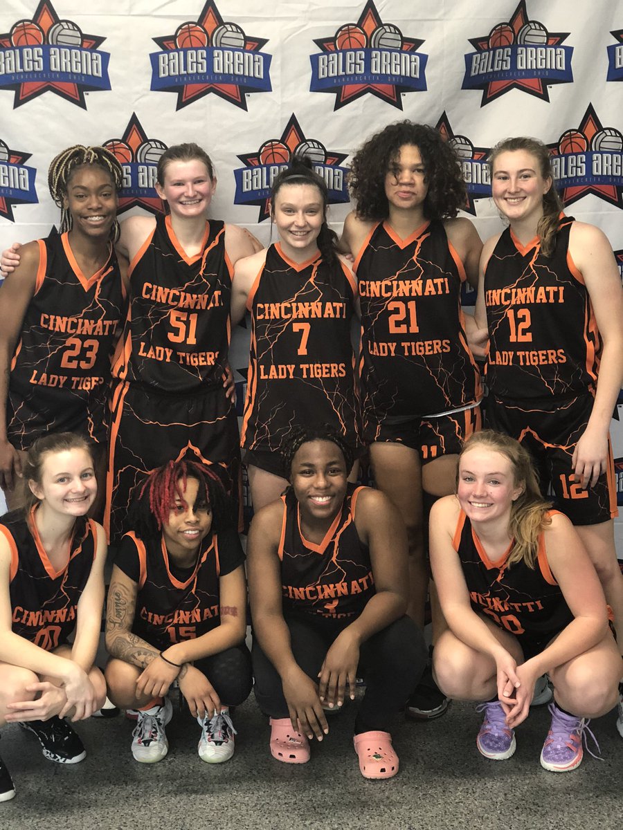 Shamirahballer's tweet photo. Love my squad missing one of my girls but we had a good weekend in our tune up tournament for a good Cause we got beat in the Championship Game in Triple overtime by 1 point!! https://t.co/sIGMJDgIuS