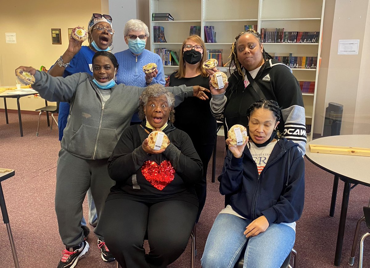 seedsofliteracy's tweet photo. The gang at Seeds East is gettin' their Pi(e) on! 

#PiDay #Pie #EinsteinBDay #math #makingmathyummy #adulteducation #adultliteracy #GED https://t.co/Nm5pMrPkoE