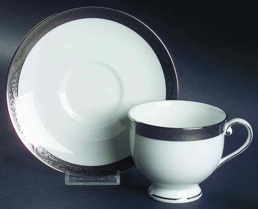 FannibalFest's tweet photo. So glad you like it -- it's hard to keep them in stock! 
★★★★★ "Finally the teacup comes together!" Ivonbony C. https://t.co/iKaNiBFbNn #etsy #hannibal #teacup #fannibalfest #teacupsandtime #fannibalfamilyforever https://t.co/pdreybMgHW