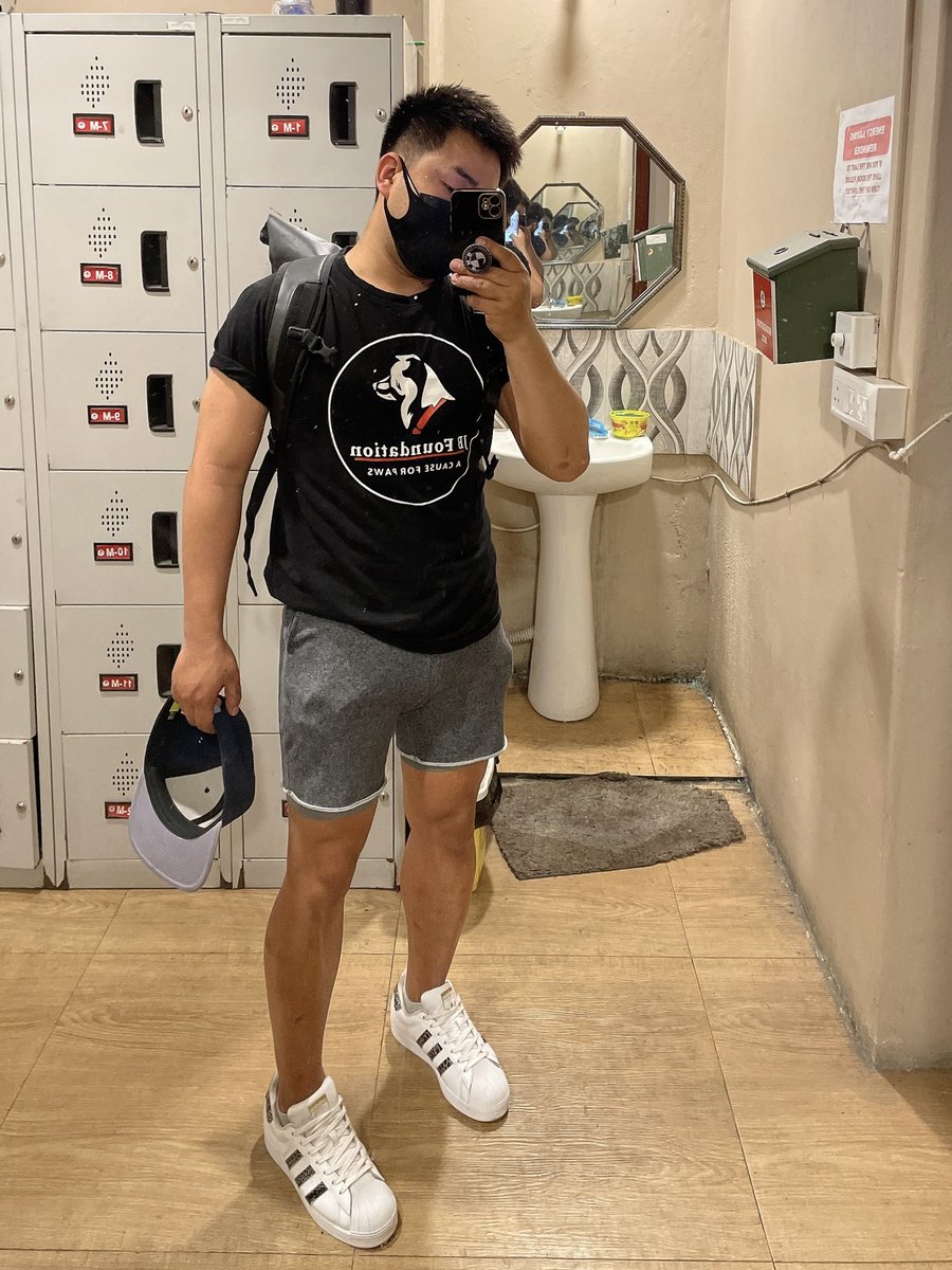 TimoRuata's tweet photo. min lo retweet sak ve zung2 thin ula 🤣🤣🤣 https://t.co/Do0RK6udmX