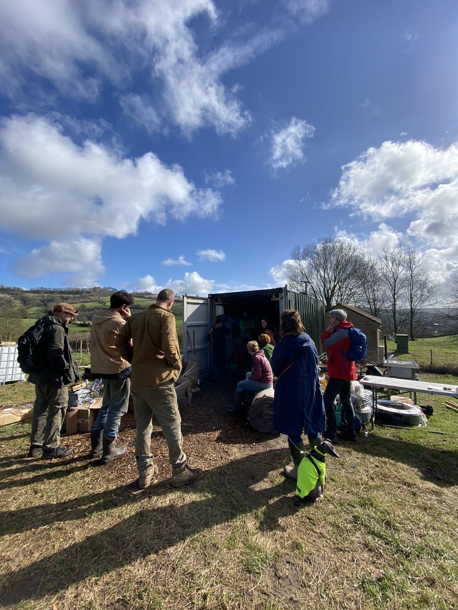 DYvineyards's tweet photo. Great day learning how others do itβ¦ thx to @KateCollyns for organising a trip to @MggVegbox - so many parallels between us growers so lots to learn π #bath #somerset #bristol #growing #horticulture @earthramblings #BABOG #organicgrower https://t.co/OkHT21xt5V