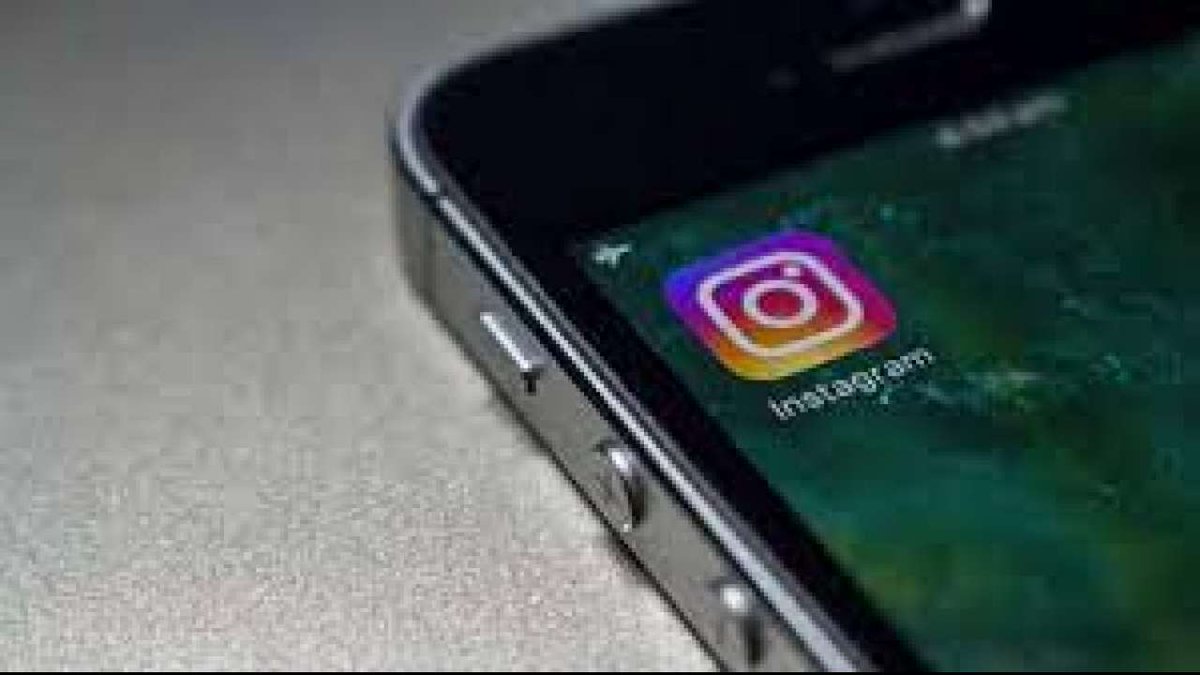 dna's tweet photo. .@instagram has announced a new moderation tool to help creators during their #LiveStream
#LiveModerator | #Instagram
Read HERE: https://t.co/9OupkqfBeu https://t.co/2HoFGmi3wK