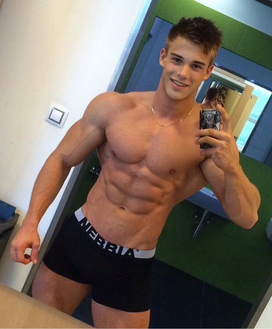 18_fitness_boys's tweet photo. IG? or is it fake? https://t.co/vrKuUSXQwA