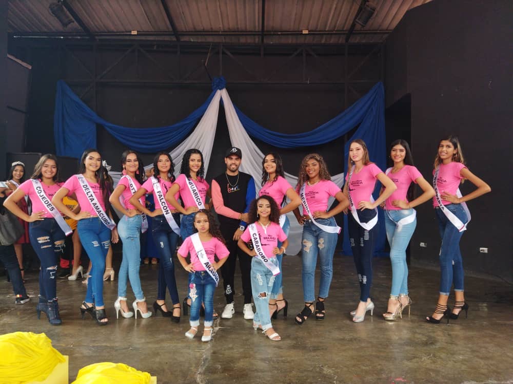 wakanda_models's tweet photo. El sábado 12 de marzo se realizó la entrega de uniformes y imposici��n de banda del miss wakanda Venezuela 2022 en su 3ra edición rompiendo Estereotipos

@MainardisMilys https://t.co/ww3esYFECF