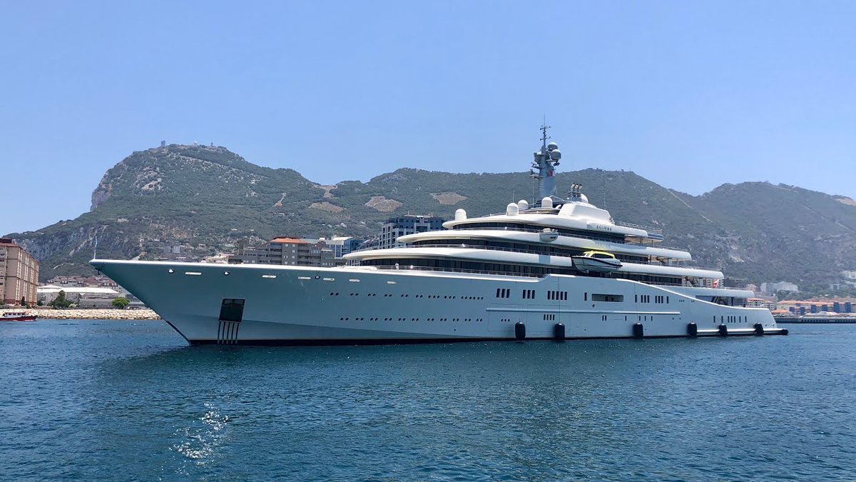 Mando__Lorian's tweet photo. Roman Abramovich now hiding over £1bn of private jets, superyachts and helicopters in the 'safe haven' of Montenegro to avoid having them seized. https://t.co/1gXzJSpM7o