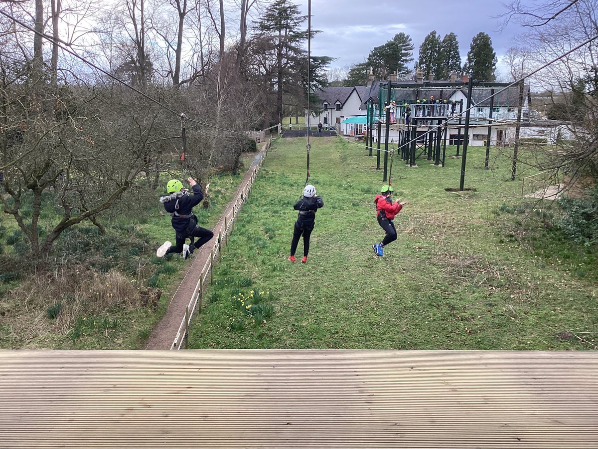 OutdoorPlay1's tweet photo. @GaytonPrimary Valley having fun! https://t.co/FwiBfUvUNz